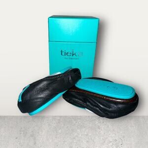 New with box Tieks in color Matte black sz 5